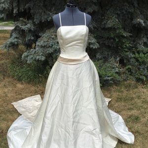 Ivory Wedding Dress sz 10